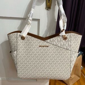 NEW Michael Kors Purse